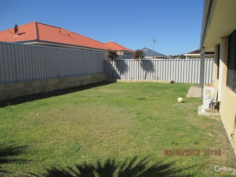 5 Harney Road, Secret Harbour WA 6173