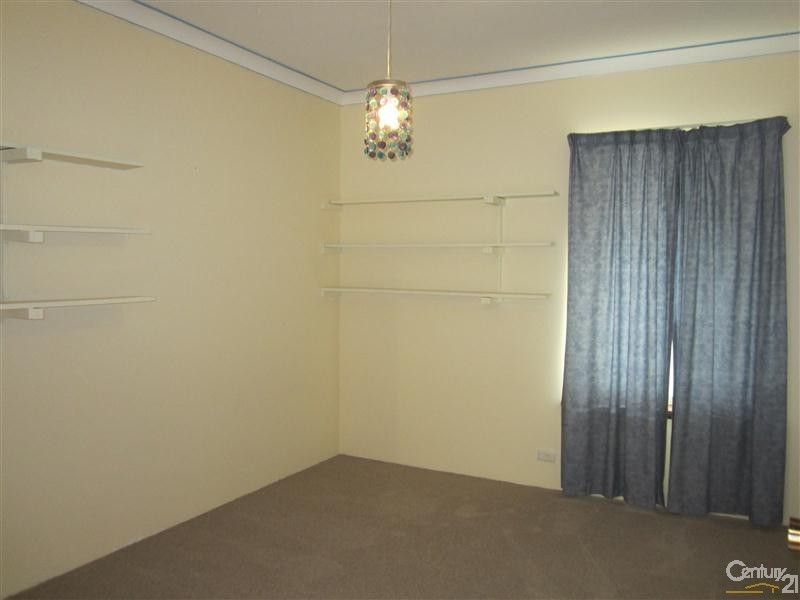 11 Costa Brava Place, Safety Bay WA 6169