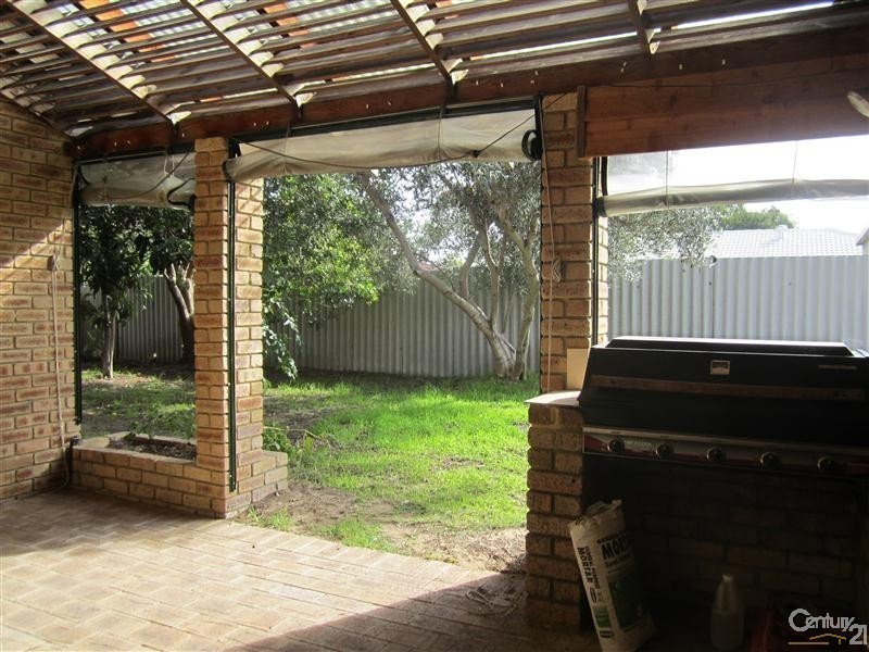 11 Costa Brava Place, Safety Bay WA 6169