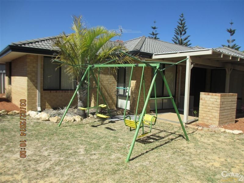 13 Galway Gardens, Warnbro WA 6169