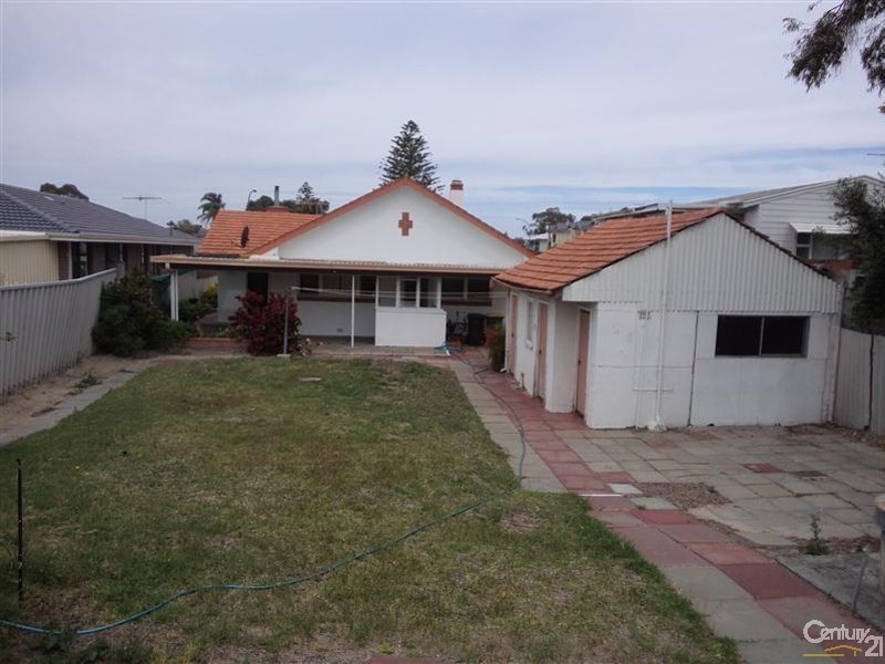 102 Harrison Street, Rockingham WA 6168