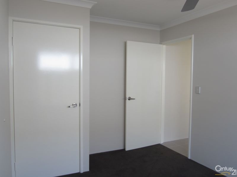 6 Indee Pass, Secret Harbour WA 6173