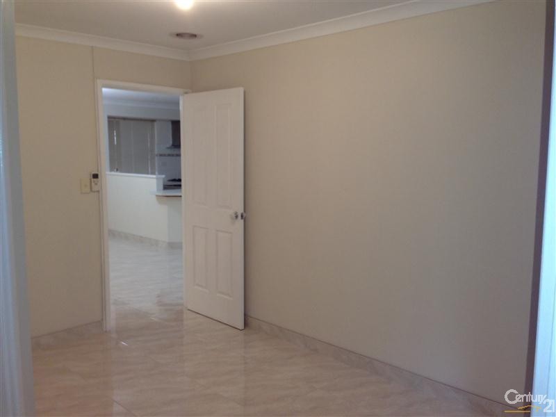 45 Amadeus Crescent, Port Kennedy WA 6172