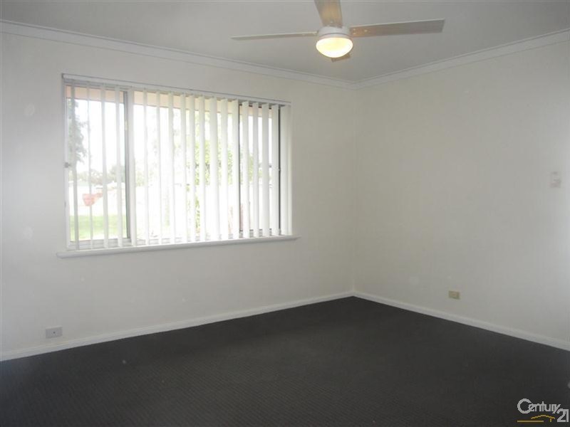 16 Jecks Street, Rockingham WA 6168