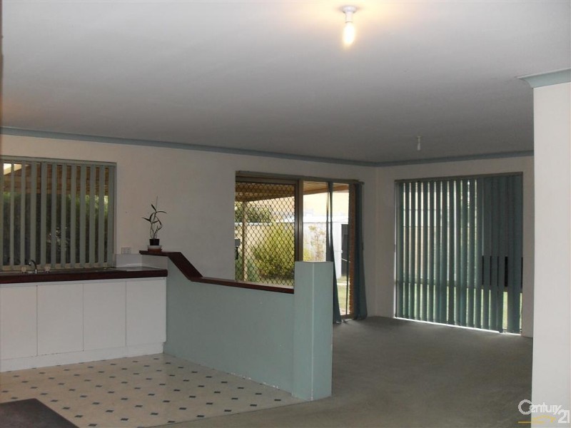 13 Porpoise Grove, Waikiki WA 6169