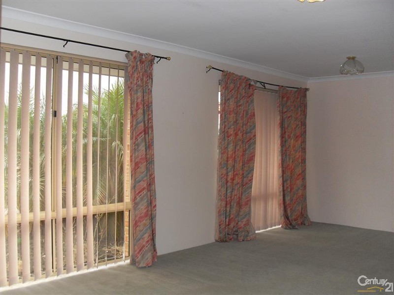 13 Porpoise Grove, Waikiki WA 6169