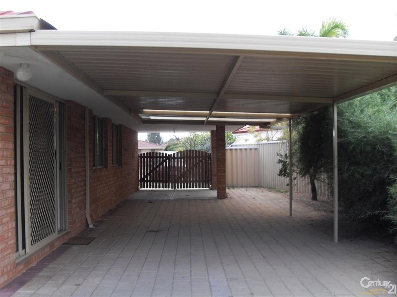 13 Porpoise Grove, Waikiki WA 6169