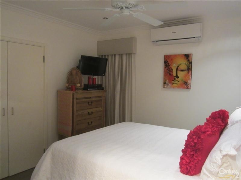 13/20 Lake Street, Rockingham WA 6168