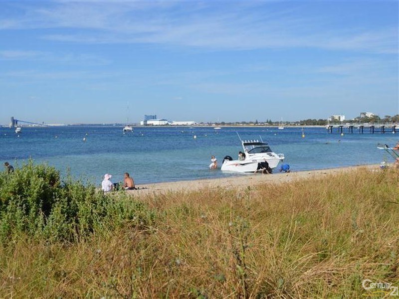 13/20 Lake Street, Rockingham WA 6168