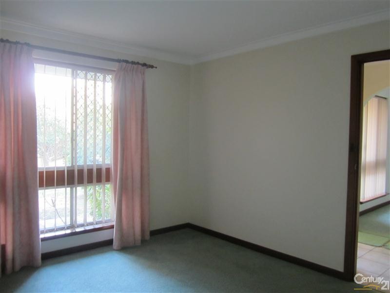 161 Safety Bay Road, Shoalwater WA 6169