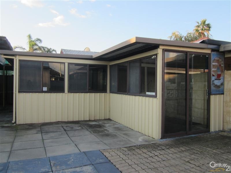 161 Safety Bay Road, Shoalwater WA 6169