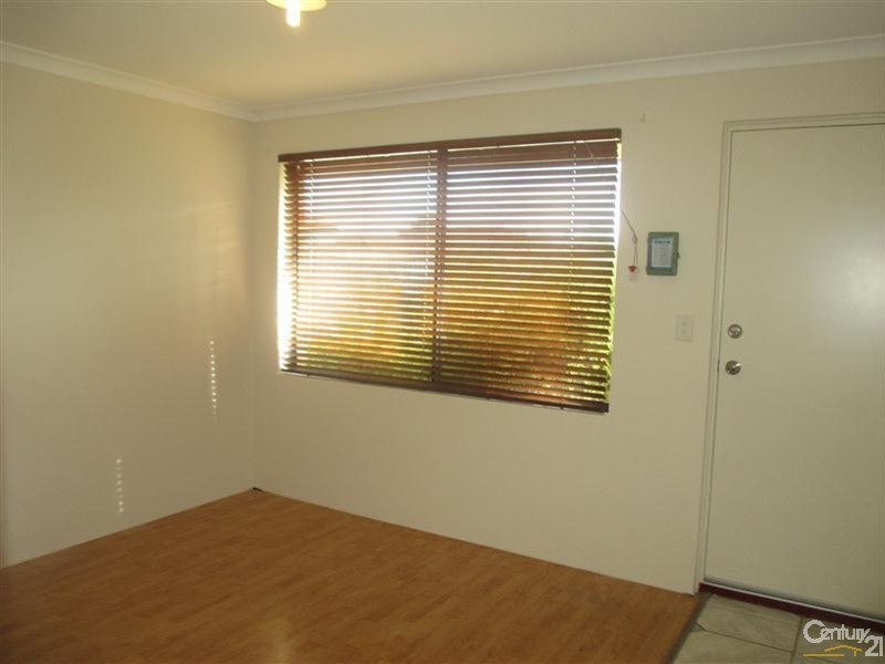 4 Burleigh Drive, Waikiki WA 6169