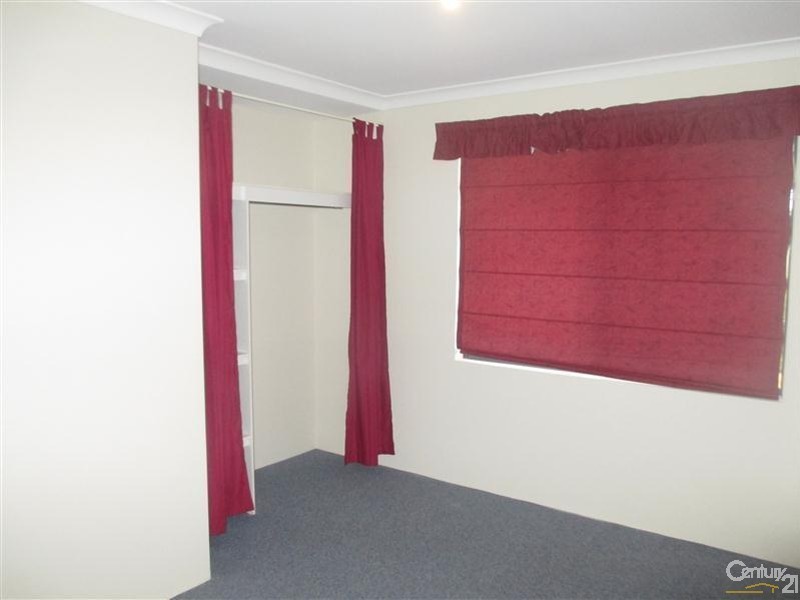 4 Burleigh Drive, Waikiki WA 6169