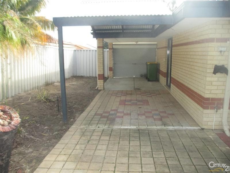 4 Burleigh Drive, Waikiki WA 6169