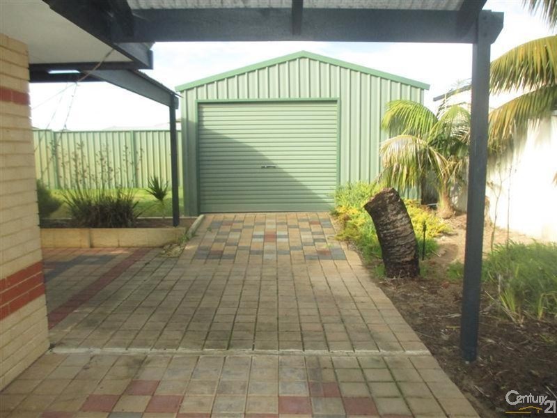 4 Burleigh Drive, Waikiki WA 6169