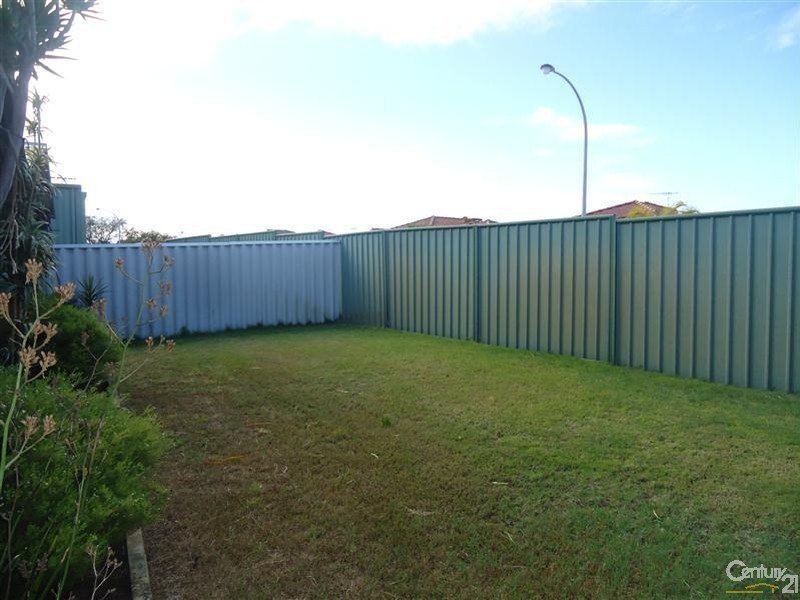 4 Burleigh Drive, Waikiki WA 6169