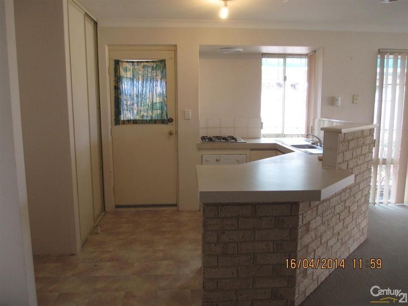 10 Narbonne Gardens, Port Kennedy WA 6172