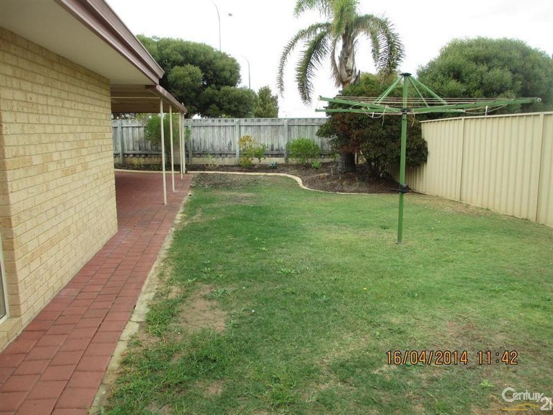 10 Narbonne Gardens, Port Kennedy WA 6172