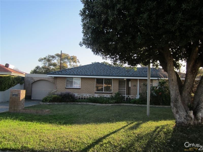 24 Hawker Street, Safety Bay WA 6169