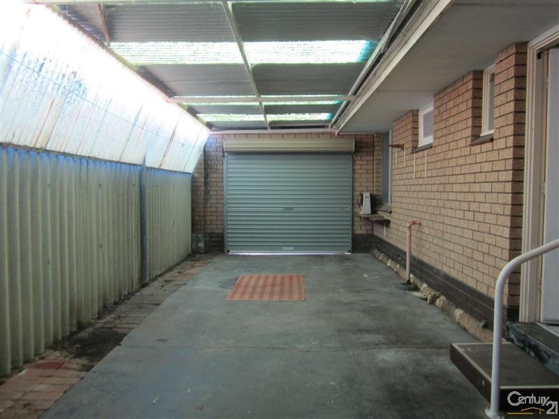 24 Hawker Street, Safety Bay WA 6169