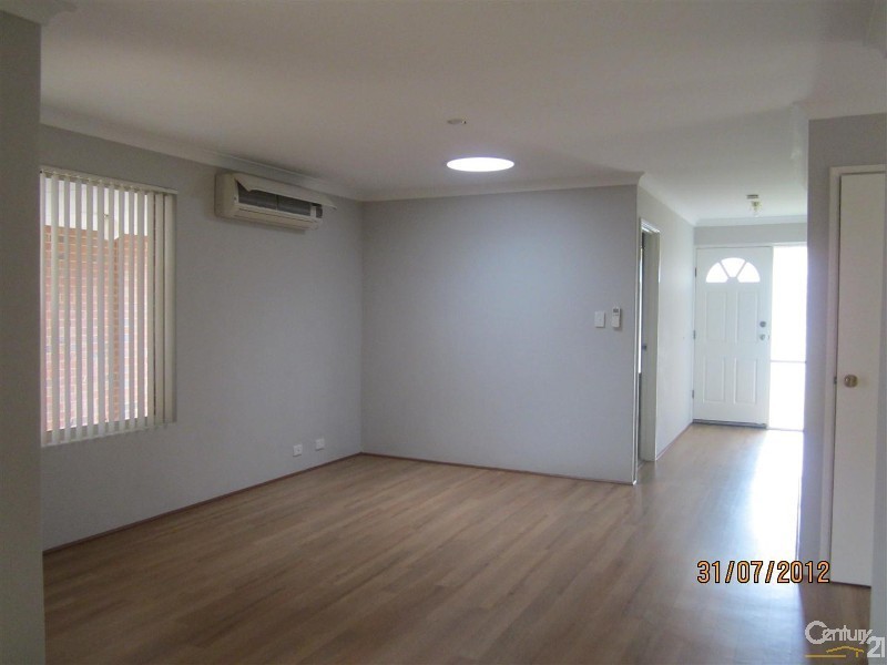 2/25 Penang Loop, Warnbro WA 6169