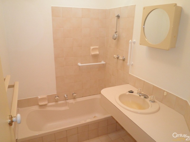 6/9 Merope Close, Rockingham WA 6168