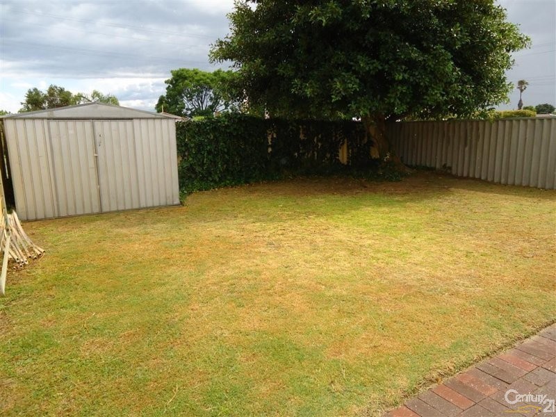 1 Leeder Street, Safety Bay WA 6169