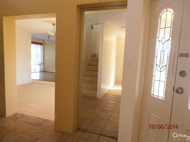 25 Shelton Street, Waikiki WA 6169