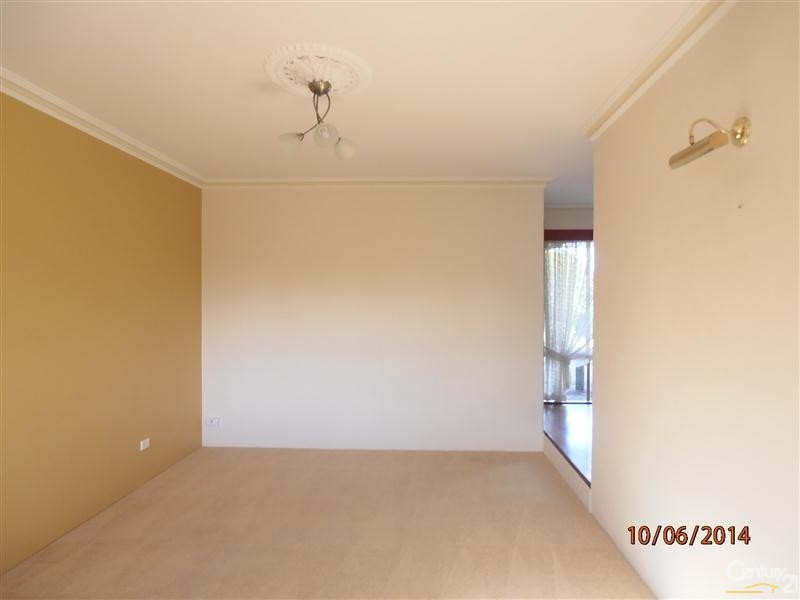 25 Shelton Street, Waikiki WA 6169