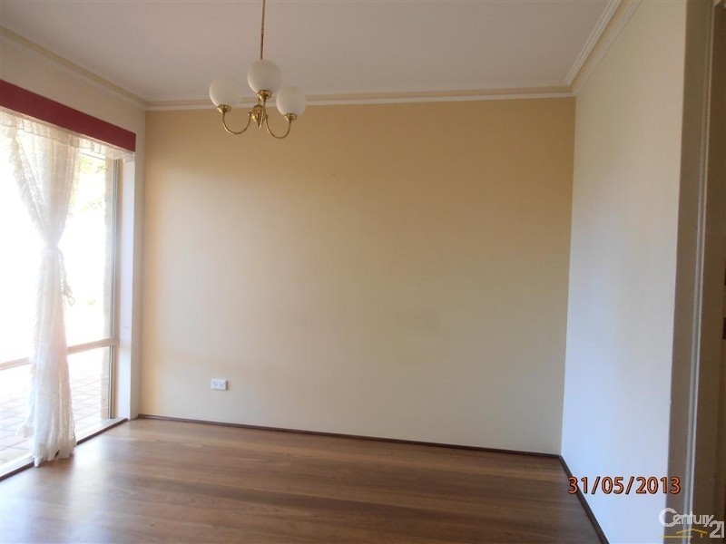 25 Shelton Street, Waikiki WA 6169