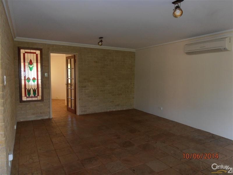 25 Shelton Street, Waikiki WA 6169