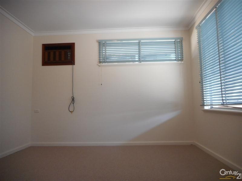 102b Gloucester Crescent, Shoalwater WA 6169