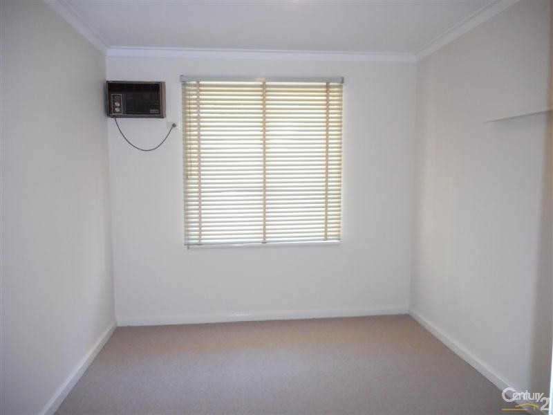 102b Gloucester Crescent, Shoalwater WA 6169