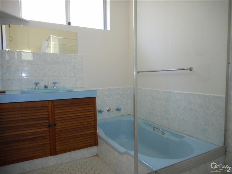 102b Gloucester Crescent, Shoalwater WA 6169