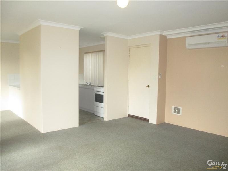 2/25 Ashford Avenue, Rockingham WA 6168