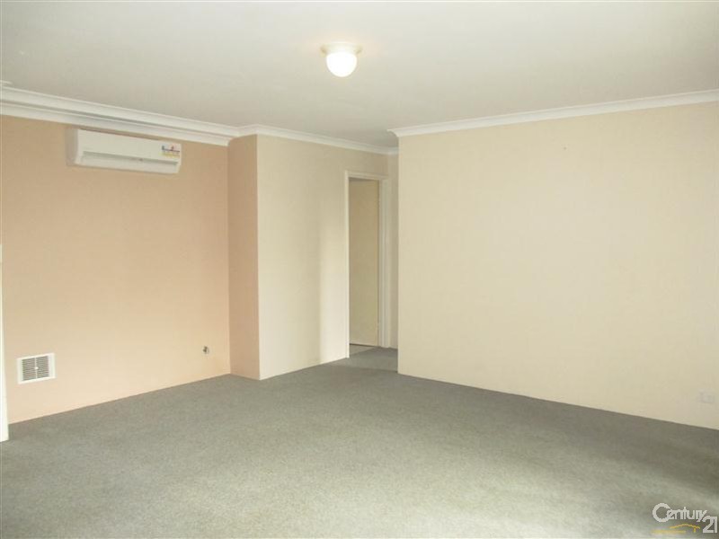 2/25 Ashford Avenue, Rockingham WA 6168