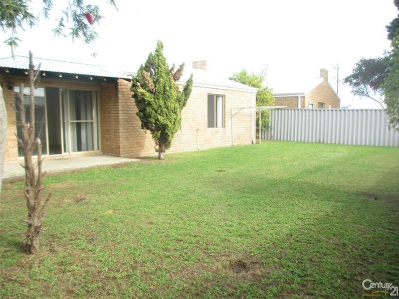 2/25 Ashford Avenue, Rockingham WA 6168