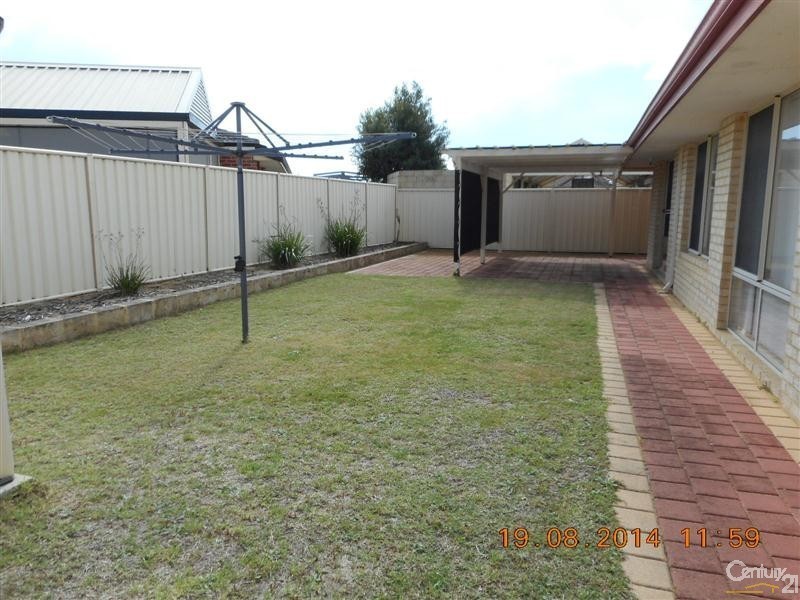 109 Baningan Avenue, Success WA 6164