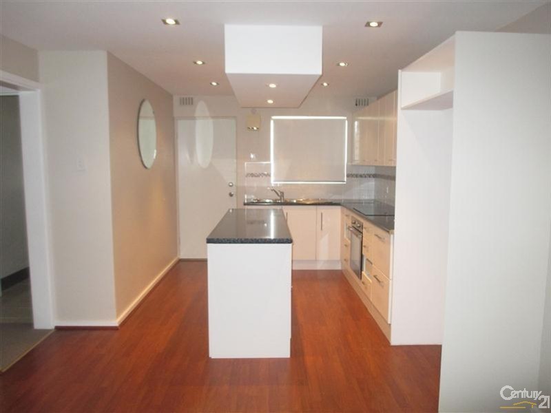 12/4 Minchinson Street, Shoalwater WA 6169