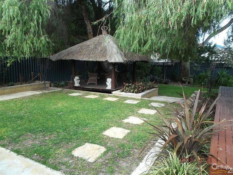 5 Regehr Street, Warnbro WA 6169