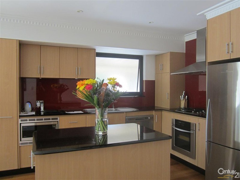 5 Regehr Street, Warnbro WA 6169