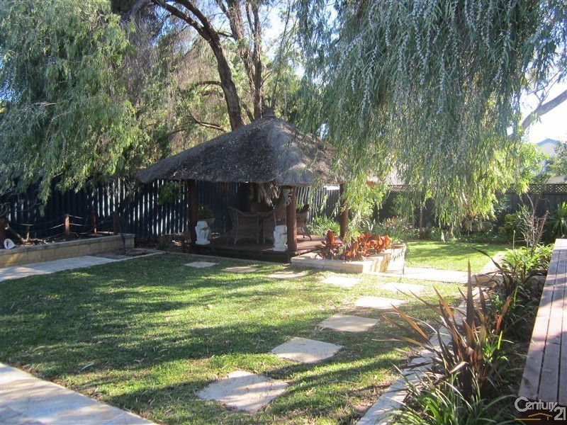 5 Regehr Street, Warnbro WA 6169