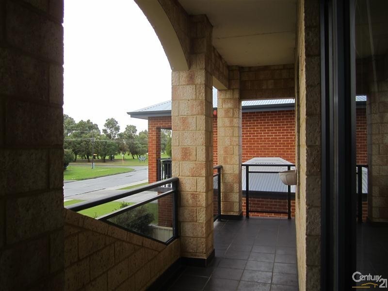 4/7 Victoria Street, Rockingham WA 6168