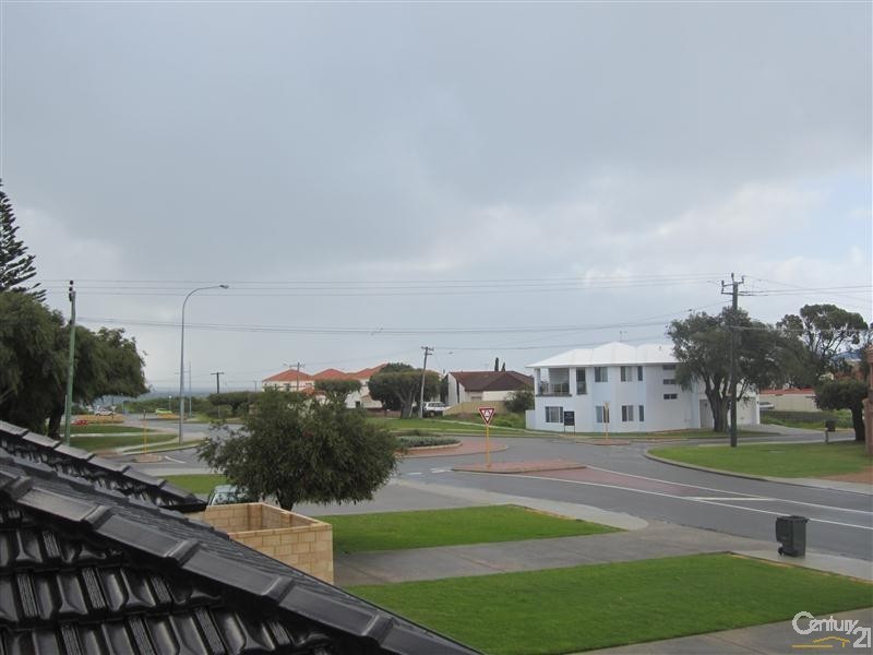 4/7 Victoria Street, Rockingham WA 6168