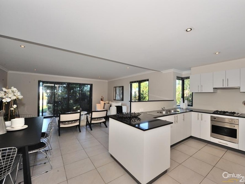 19/20 Lake Street, Rockingham WA 6168