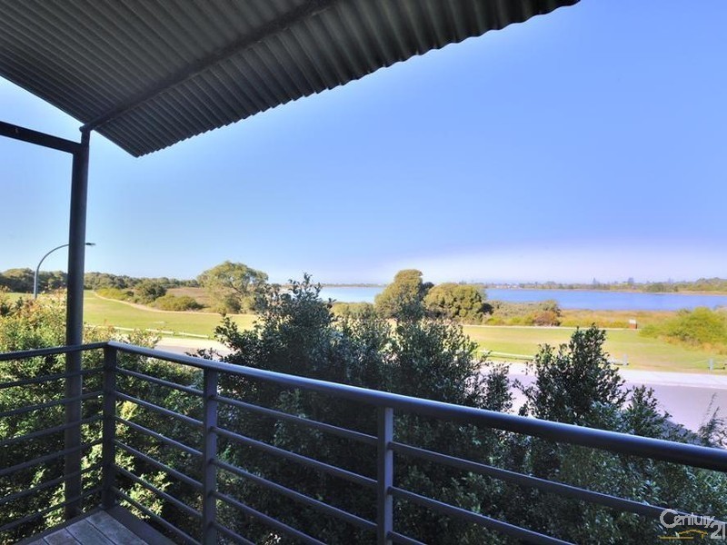 19/20 Lake Street, Rockingham WA 6168