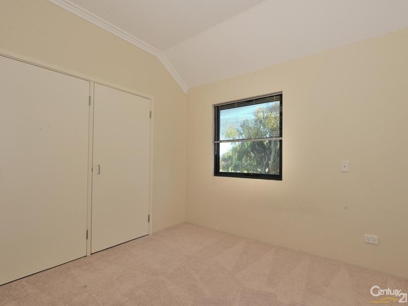 19/20 Lake Street, Rockingham WA 6168