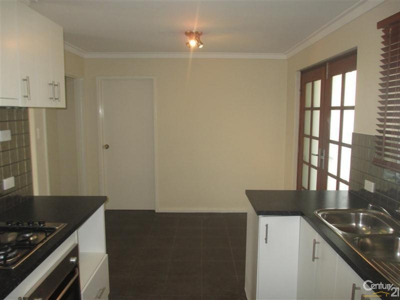 45 Chester Way, Rockingham WA 6168