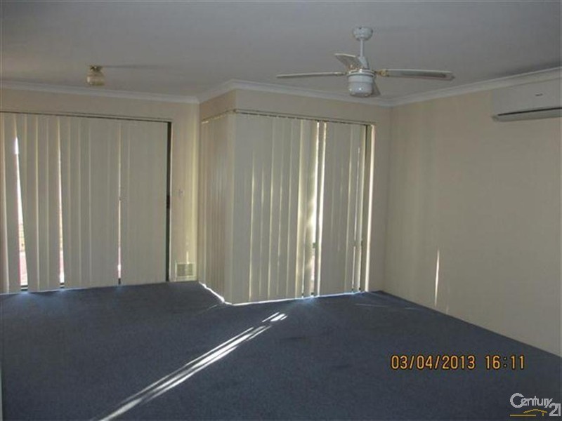 4/10 Nabberu Loop, Cooloongup WA 6168