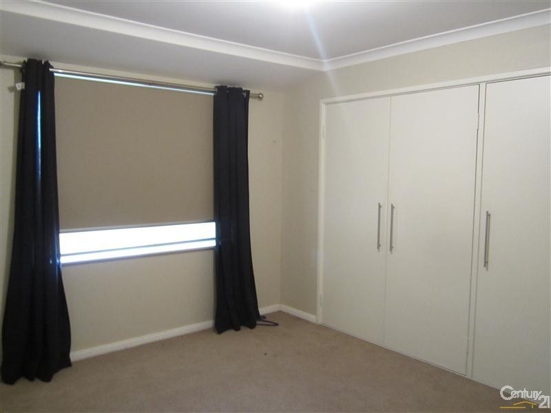8 Skye Close, Warnbro WA 6169
